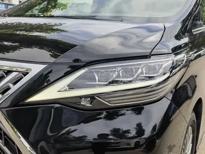 Lexus LM