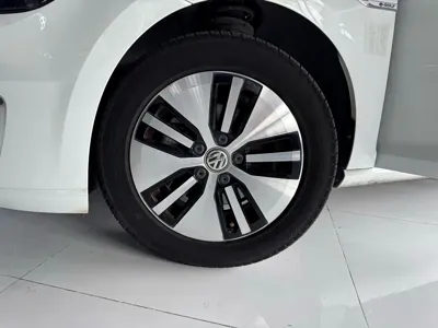 Volkswagen Golf EV