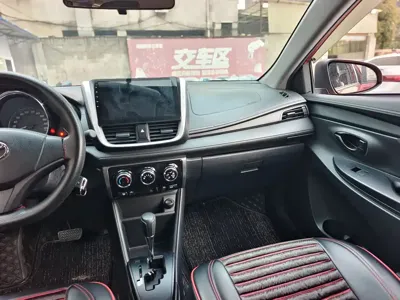 Toyota Yaris L
