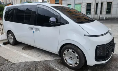 Hyundai Staria