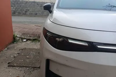 Leapmotor C16