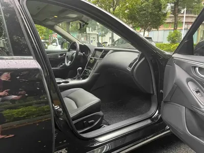 Infiniti Q50L