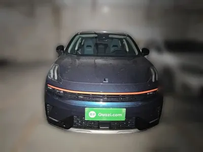 Lynk & Co 06
