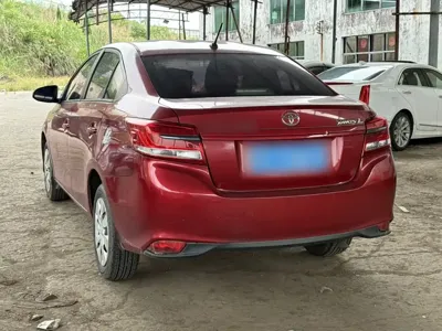 Toyota Yaris L