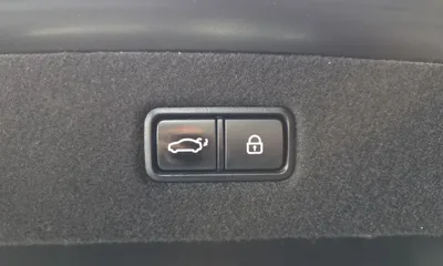 Genesis EQ900