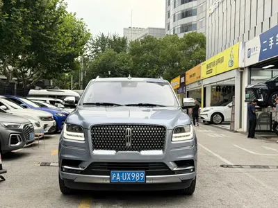 Lincoln Navigator