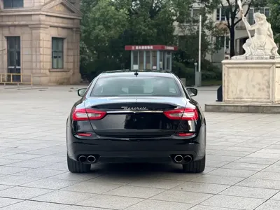 Maserati Quattroporte
