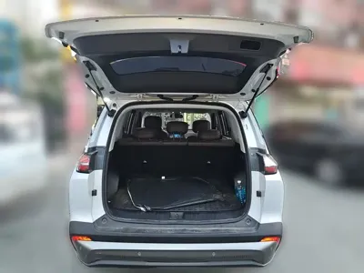 Wuling Xingguang 560