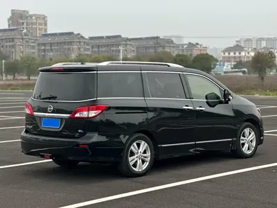 Nissan Quest