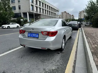 Toyota Reiz