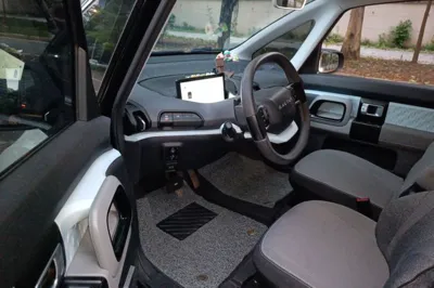 Baojun E300
