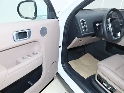 Li Auto Li L8