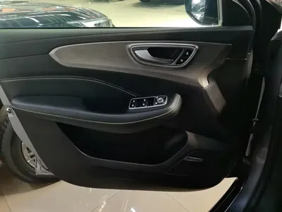 Roewe RX5