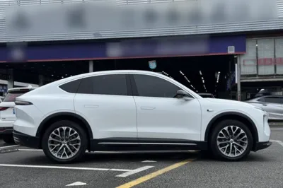 Nio EC6