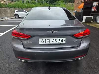 Hyundai Genesis