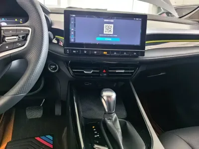 Roewe i5