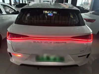 BYD e2
