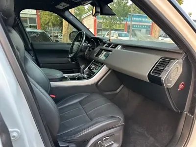 Land Rover Sport