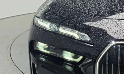 BMW i7