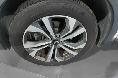 Wuling Asta