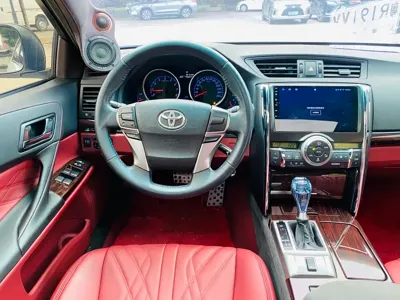Toyota Reiz