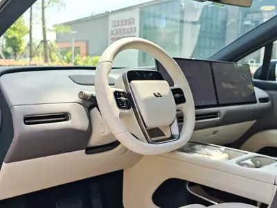 Li Auto 理想i6