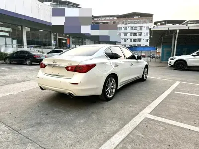 Infiniti Q50L