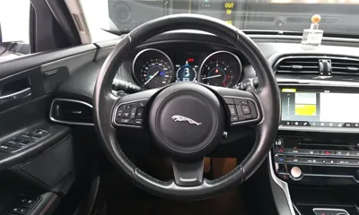 Jaguar XE