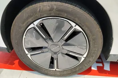 SAIC MAXUS Dajia 7