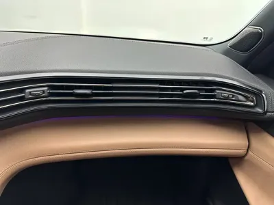 Nio ES8