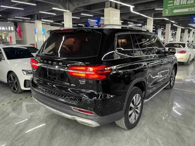 Roewe RX8