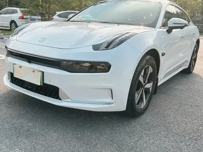 Zeekr 001