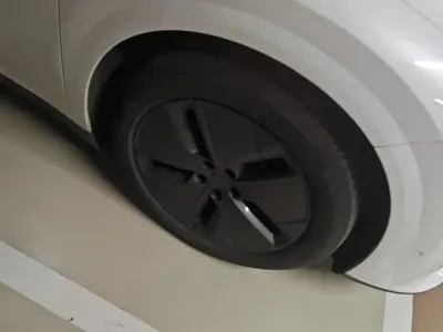 Li Auto Li i8