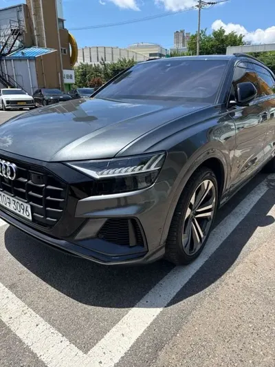 Audi Q8