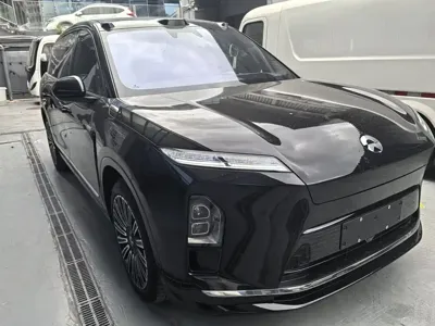 Nio ES8