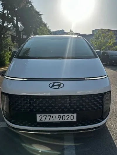 Hyundai Staria