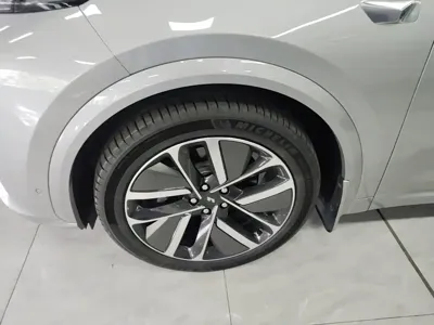 Li Auto Li L7
