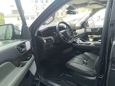 Lincoln Navigator
