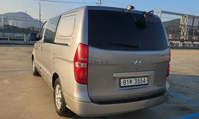 Hyundai Starex