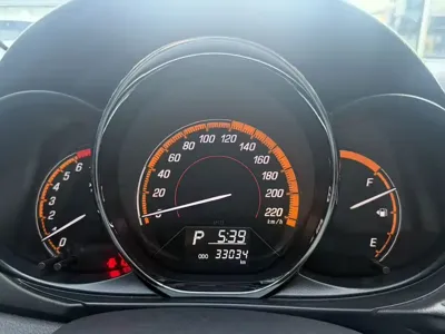 Toyota Yaris L