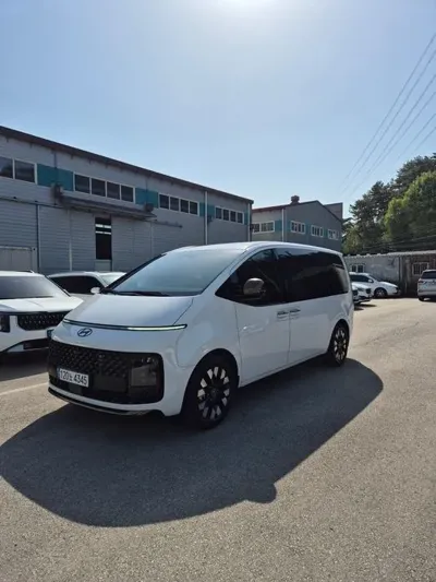 Hyundai Staria