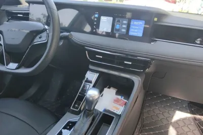 Roewe i5