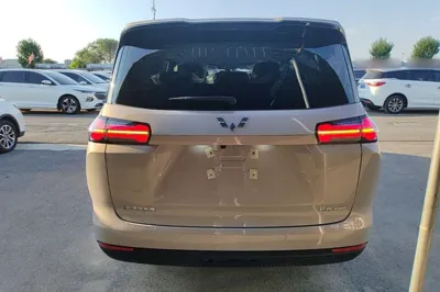 Wuling 730