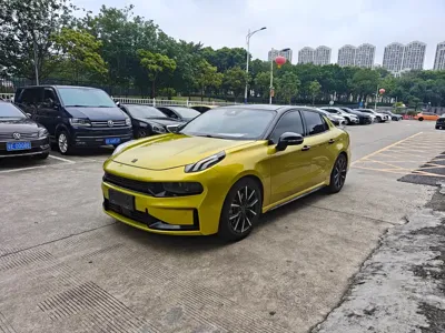 Lynk & Co 03