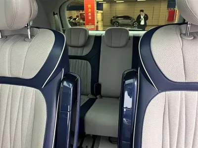 Roewe iMAX8