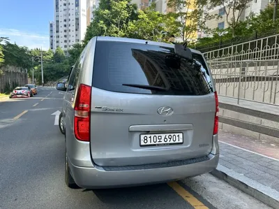 Hyundai Starex