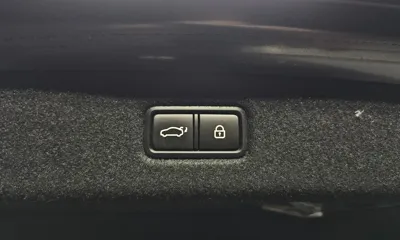 Genesis EQ900