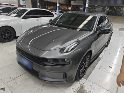 Lynk & Co 03