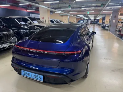 Porsche Taycan