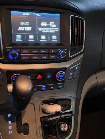Hyundai Starex